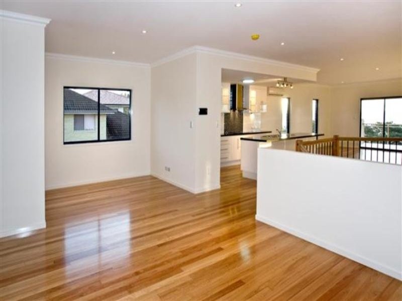 52A Oyster Point Esplanade, Scarborough QLD 4020