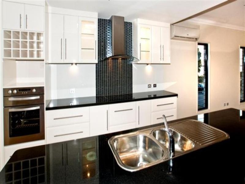 52A Oyster Point Esplanade, Scarborough QLD 4020