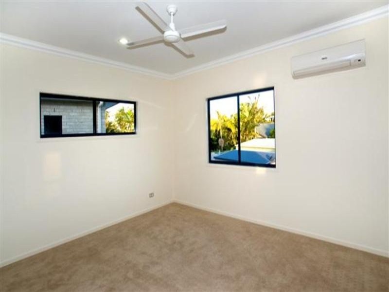 52A Oyster Point Esplanade, Scarborough QLD 4020