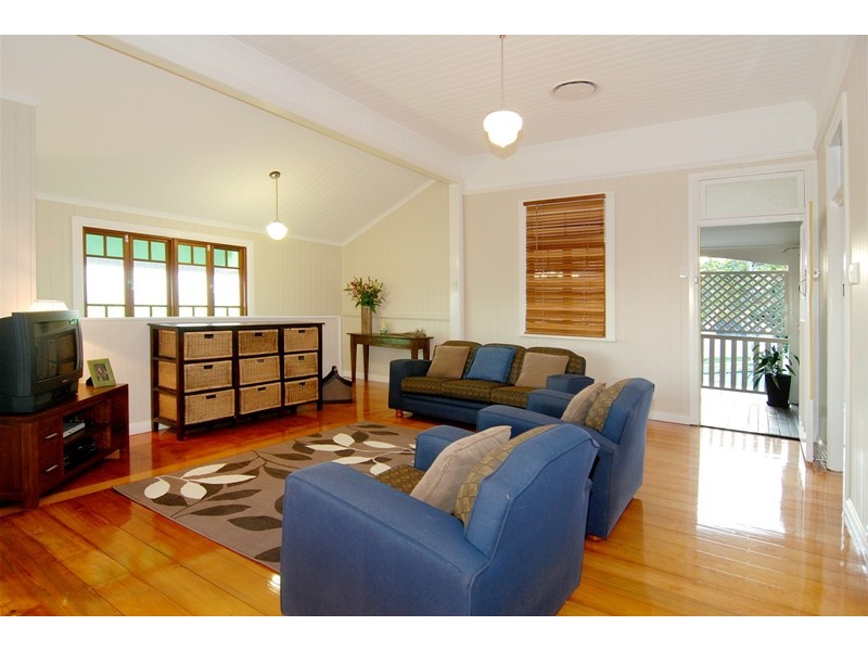 86 Bage Street, Wooloowin QLD 4030