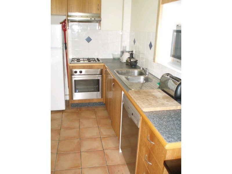 2/21 Camden Street, Albion QLD 4010