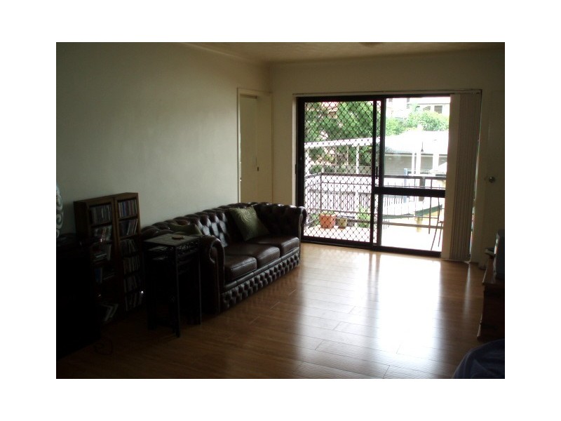 2/21 Camden Street, Albion QLD 4010