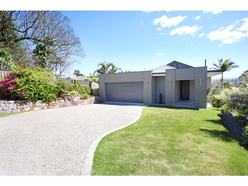 11 Mikado Street, Hamilton QLD 4007