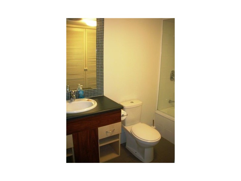 8/41 Rossiter Parade, Hamilton QLD 4007