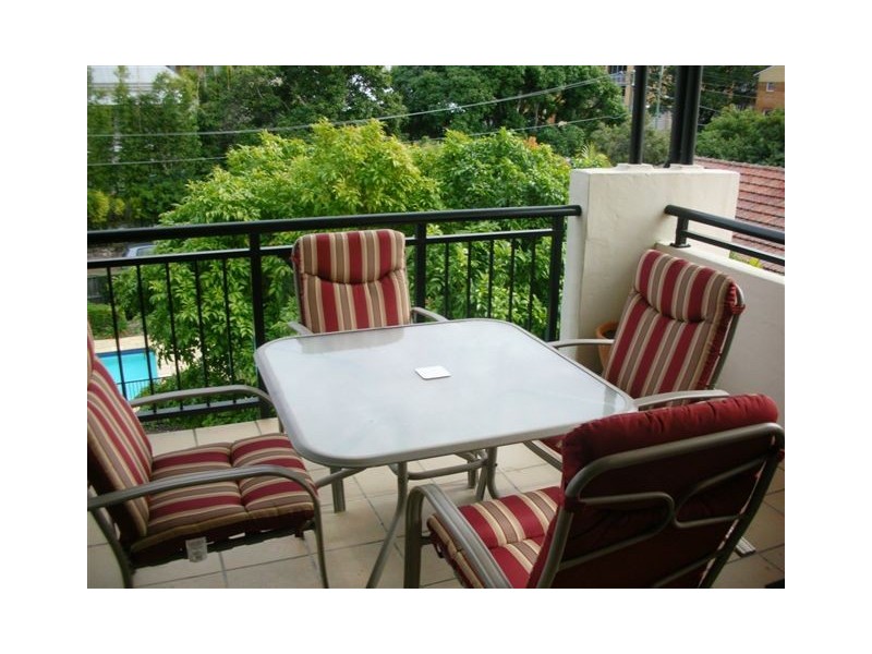 8/41 Rossiter Parade, Hamilton QLD 4007