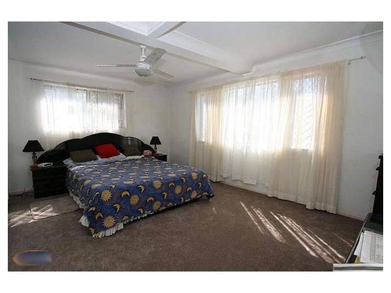 15 Bulli Street, Hendra QLD 4011