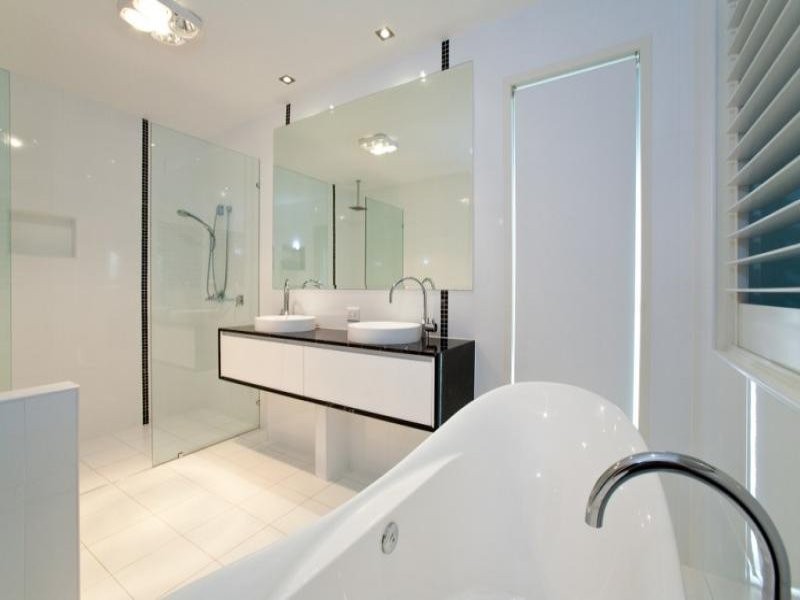 6 Joynt Street, Hamilton QLD 4007