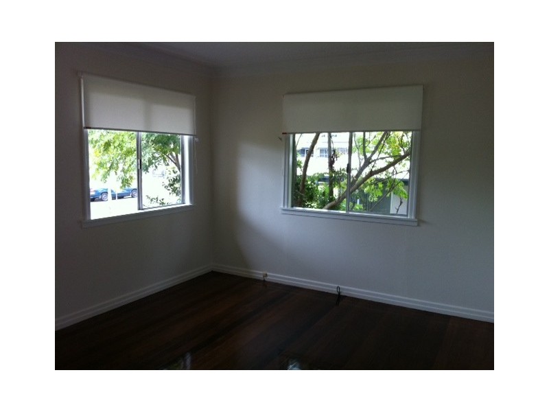 8 Playfield Street, Chermside QLD 4032