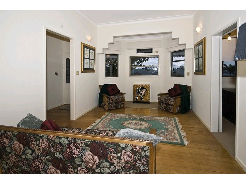 43 Stoneleigh Street, Albion QLD 4010