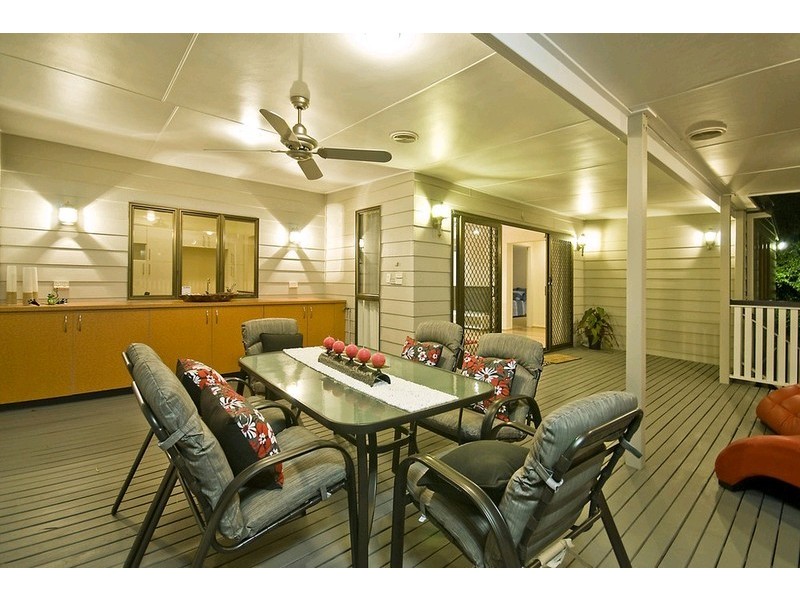 43 Stoneleigh Street, Albion QLD 4010