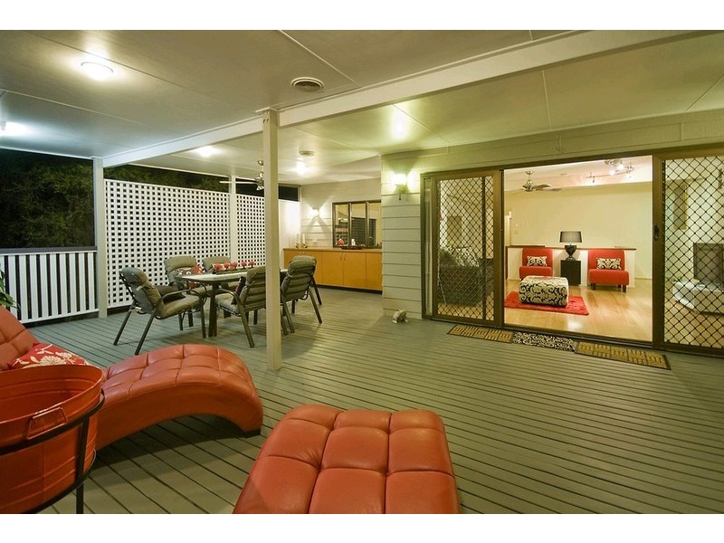 43 Stoneleigh Street, Albion QLD 4010