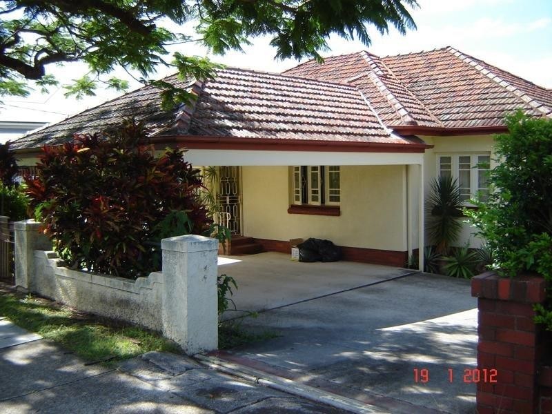 24 Roseby Avenue, Clayfield QLD 4011