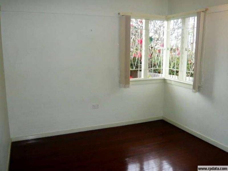 24 Roseby Avenue, Clayfield QLD 4011