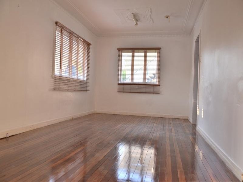 31 Shirley Street, Enoggera QLD 4051