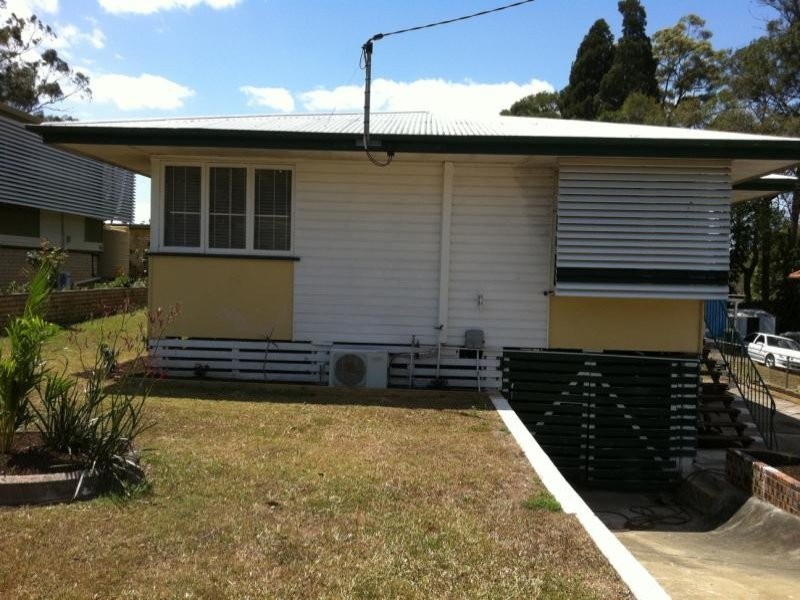 14 Normanton Street, Stafford Heights QLD 4053