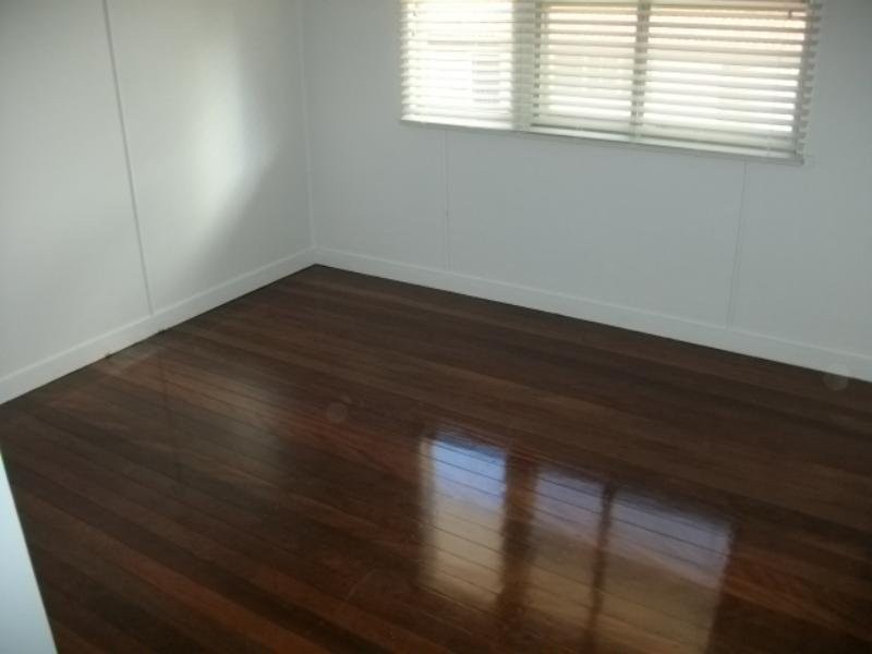 14 Normanton Street, Stafford Heights QLD 4053