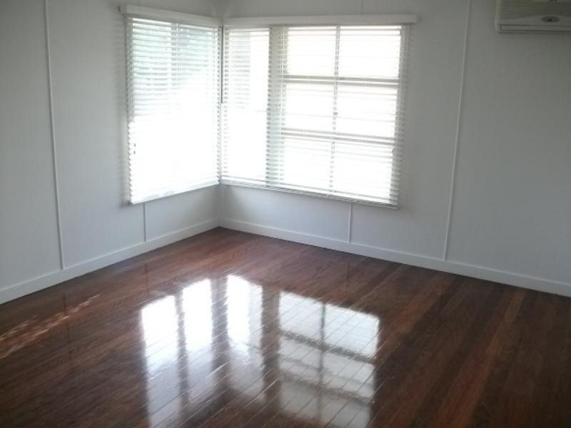 14 Normanton Street, Stafford Heights QLD 4053