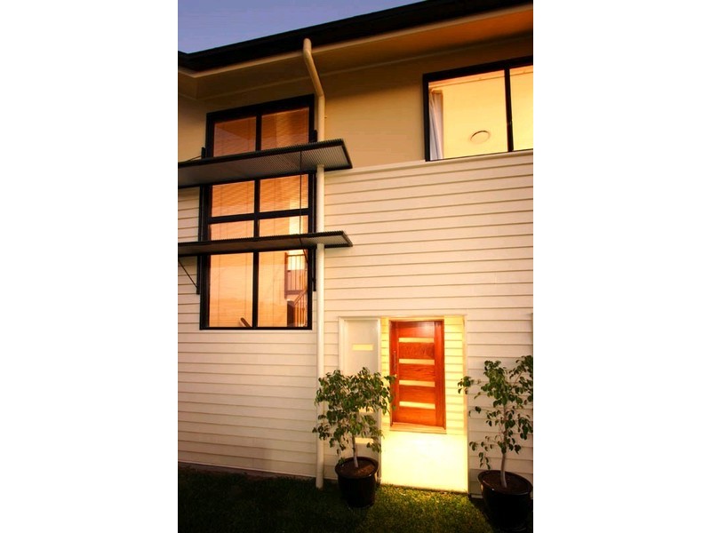 5 Marne Road, Albion QLD 4010