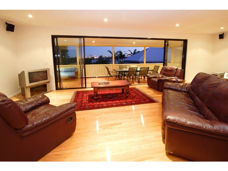 5 Marne Road, Albion QLD 4010