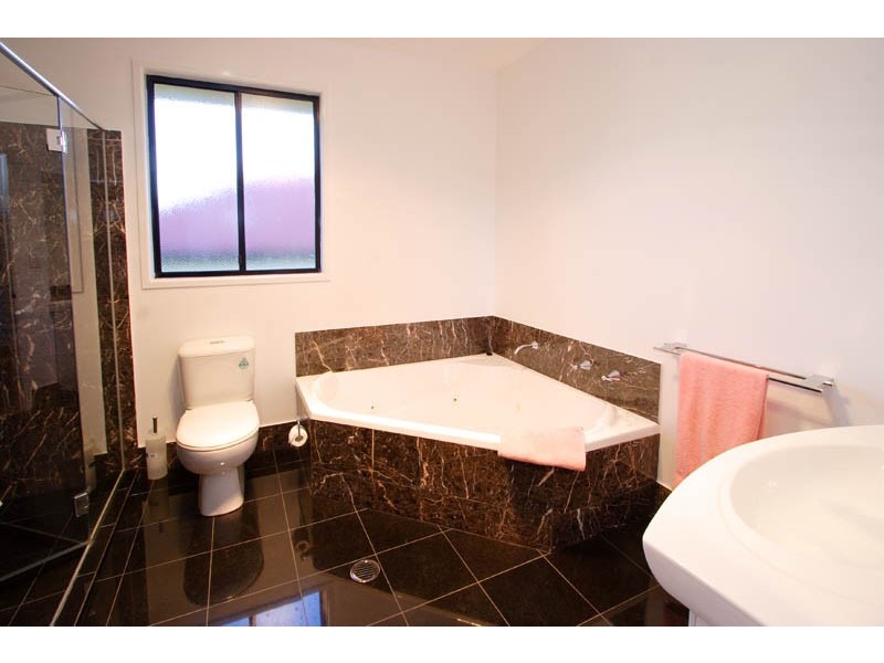 5 Marne Road, Albion QLD 4010