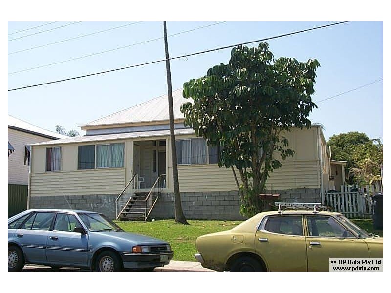 2/223 Hudson Road, Wooloowin QLD 4030