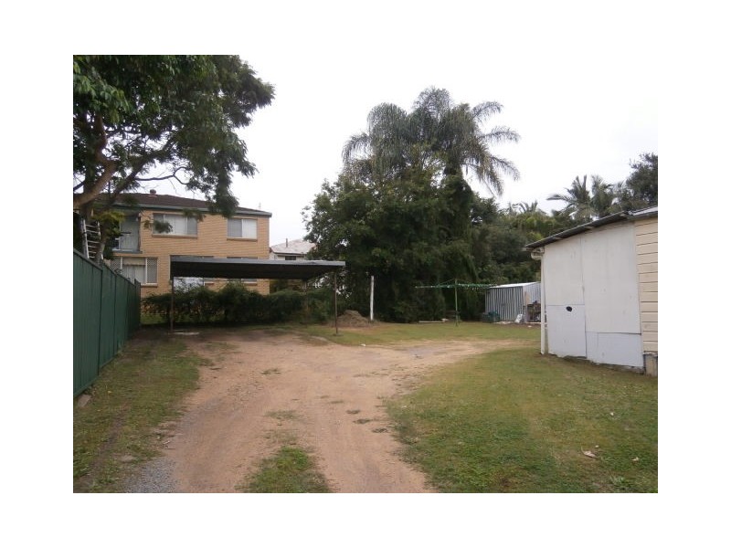 2/223 Hudson Road, Wooloowin QLD 4030