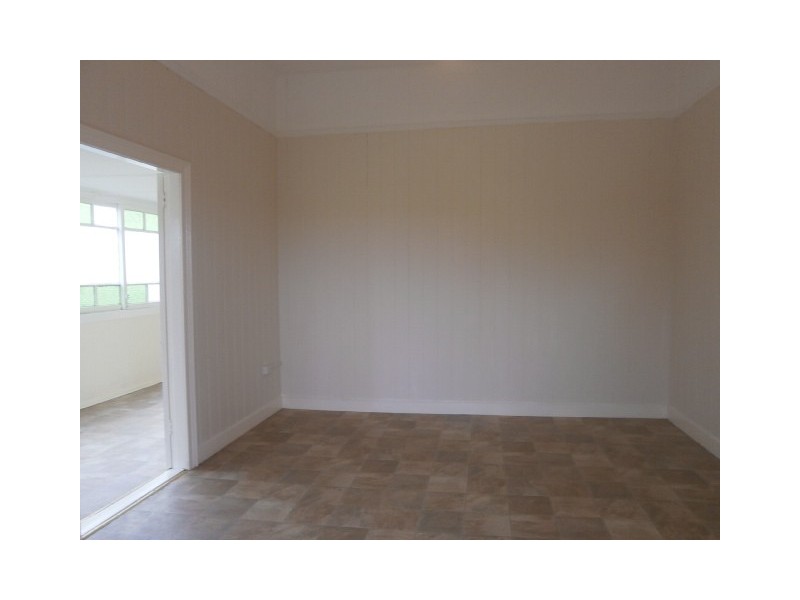 2/223 Hudson Road, Wooloowin QLD 4030