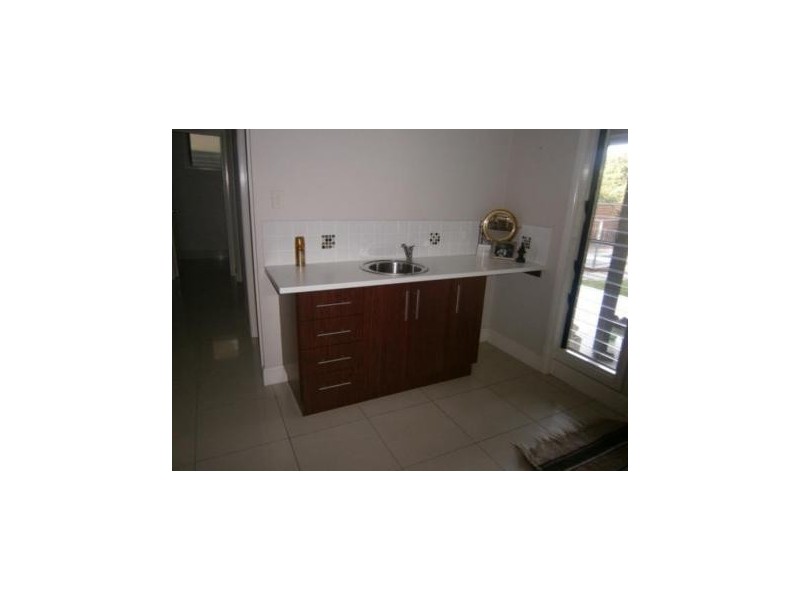 10 Stewart Avenue, Wooloowin QLD 4030