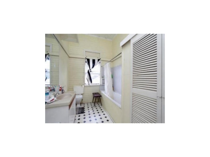 55 Cowlishaw Street, Bowen Hills QLD 4006