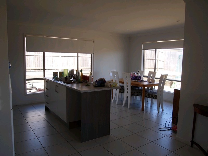 34 Peregrine Drive, Lowood QLD 4311