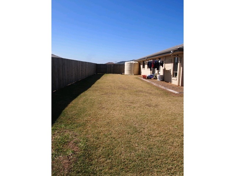 34 Peregrine Drive, Lowood QLD 4311