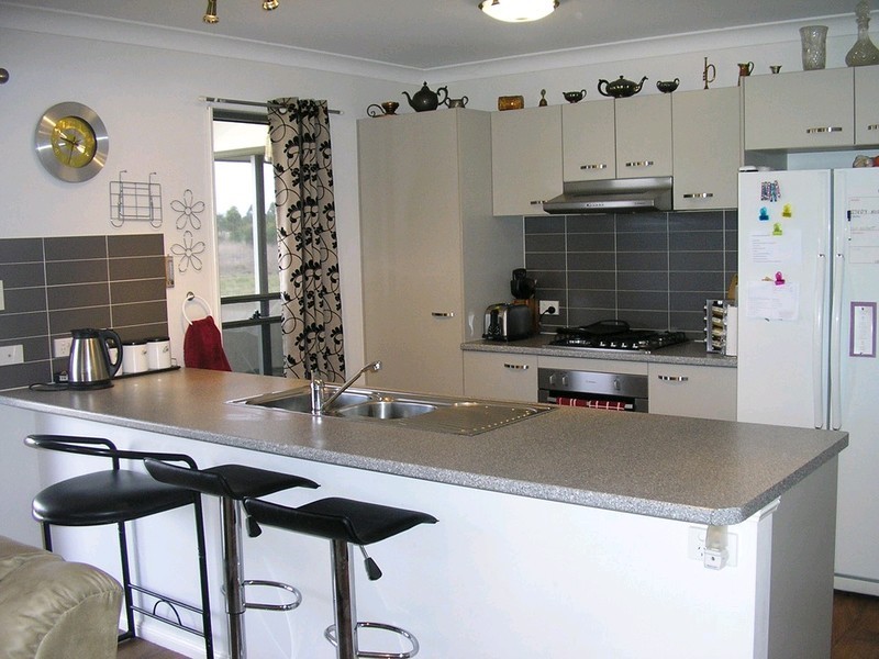 45 Macadamia Drive, Lowood QLD 4311