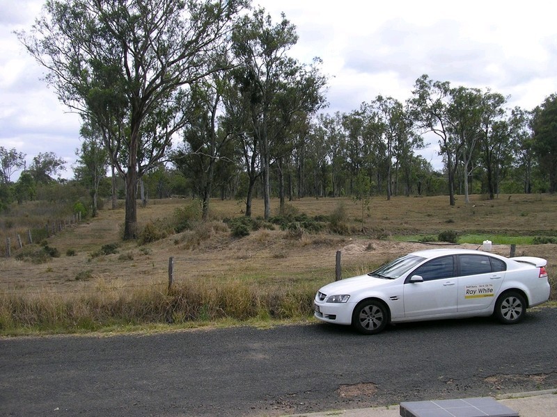 45 Macadamia Drive, Lowood QLD 4311