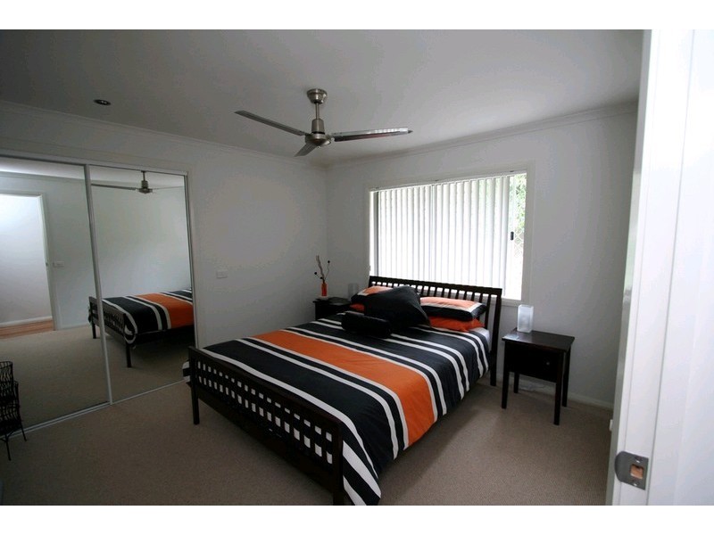 16 Lakeside Drive, Sapphire Beach NSW 2450