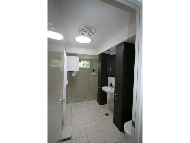 16 Lakeside Drive, Sapphire Beach NSW 2450