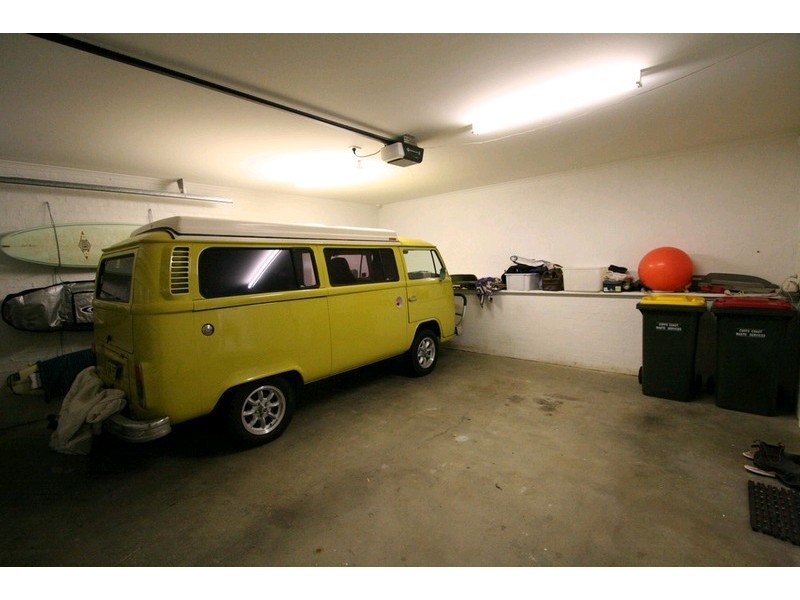 16 Lakeside Drive, Sapphire Beach NSW 2450