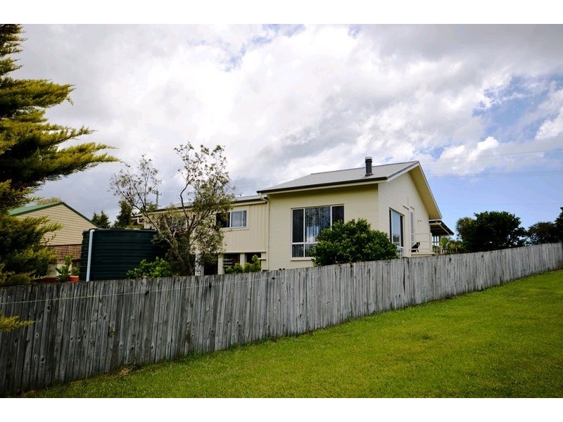 1 Lorne Street, Lowanna NSW 2450