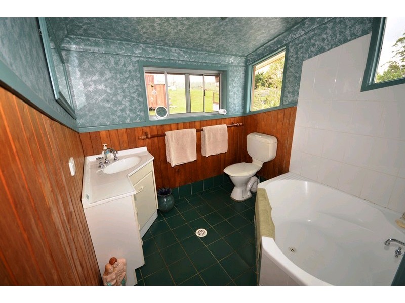 95 Pine Avenue, Ulong NSW 2450