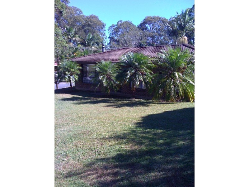 1 Willow Place, Sandy Beach NSW 2456