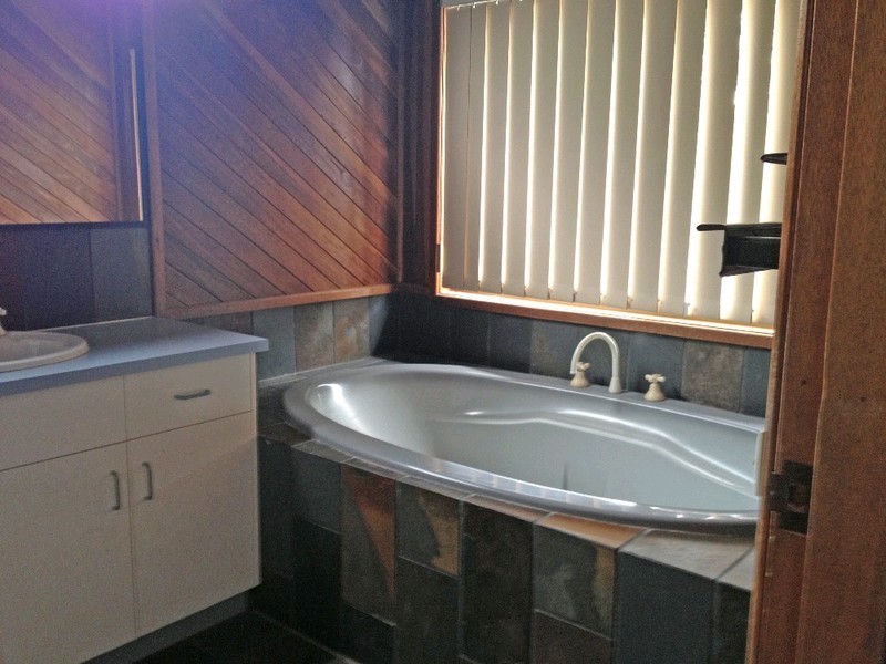 19 Schofield Drive, Safety Beach NSW 2456