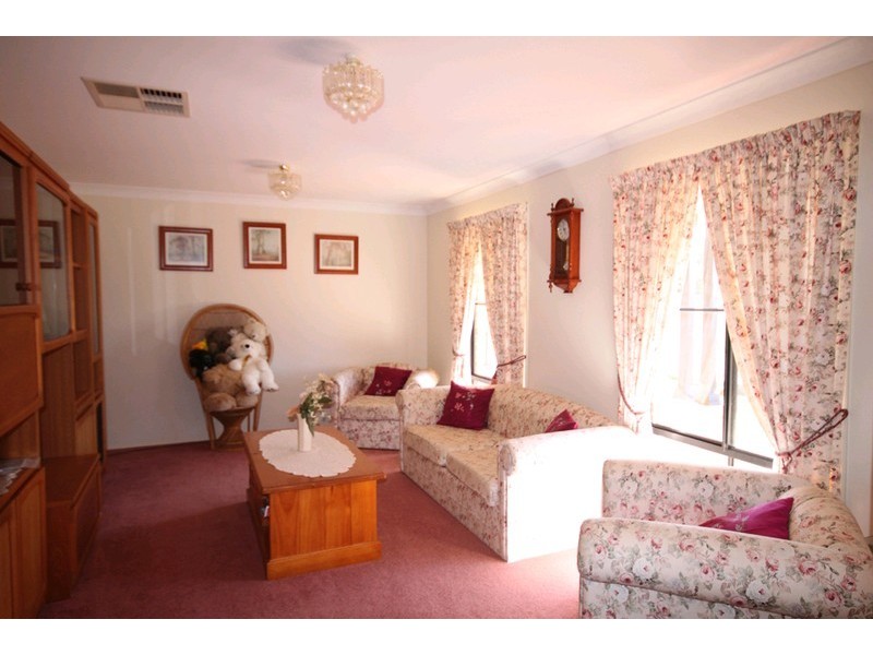 95 Carlton Drive, Bungendore NSW 2621