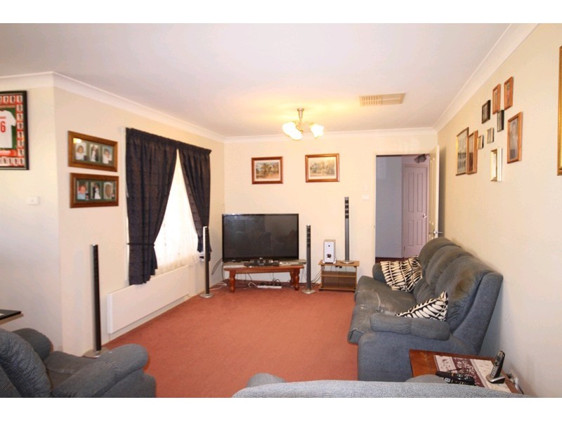 95 Carlton Drive, Bungendore NSW 2621