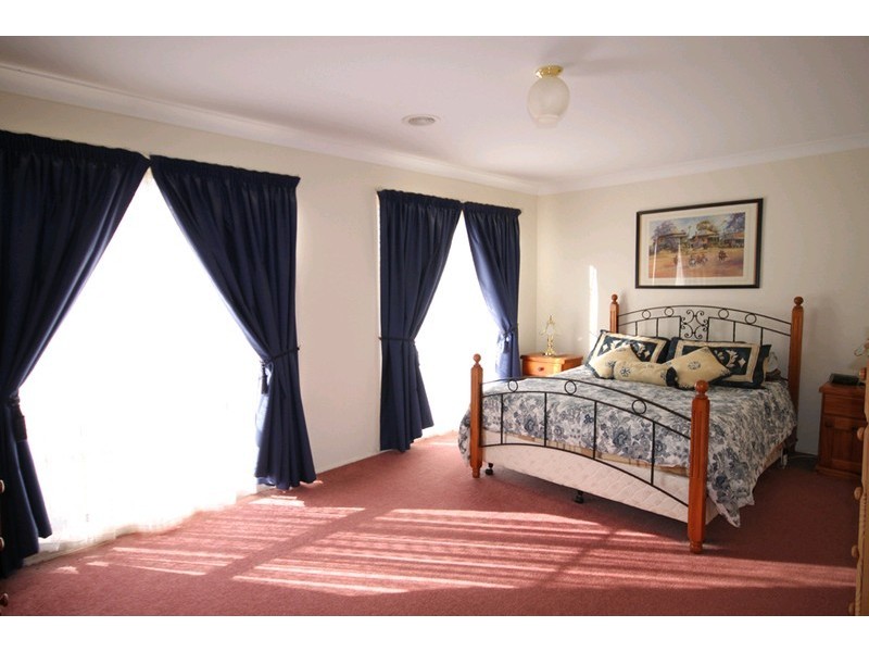 95 Carlton Drive, Bungendore NSW 2621
