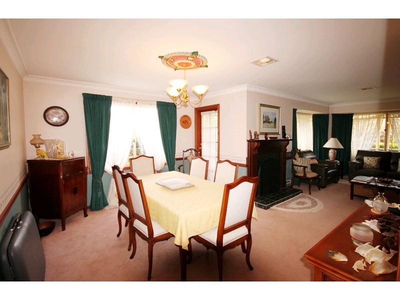 11 Elmslea Drive, Bungendore NSW 2621