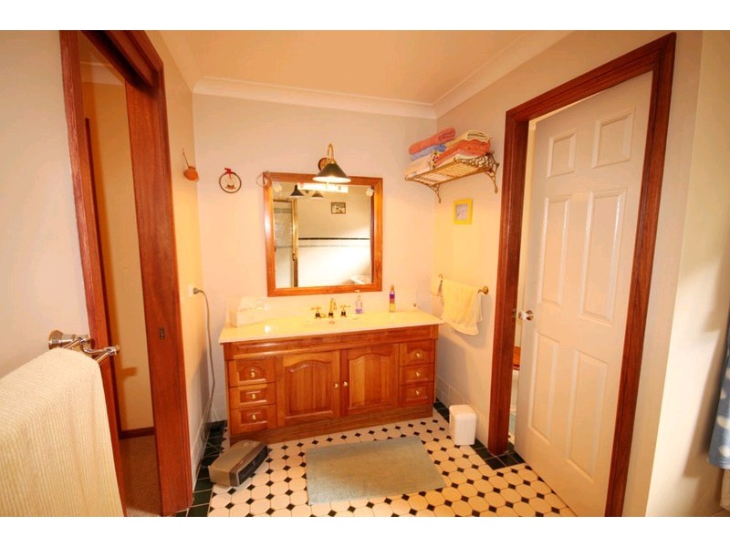 11 Elmslea Drive, Bungendore NSW 2621