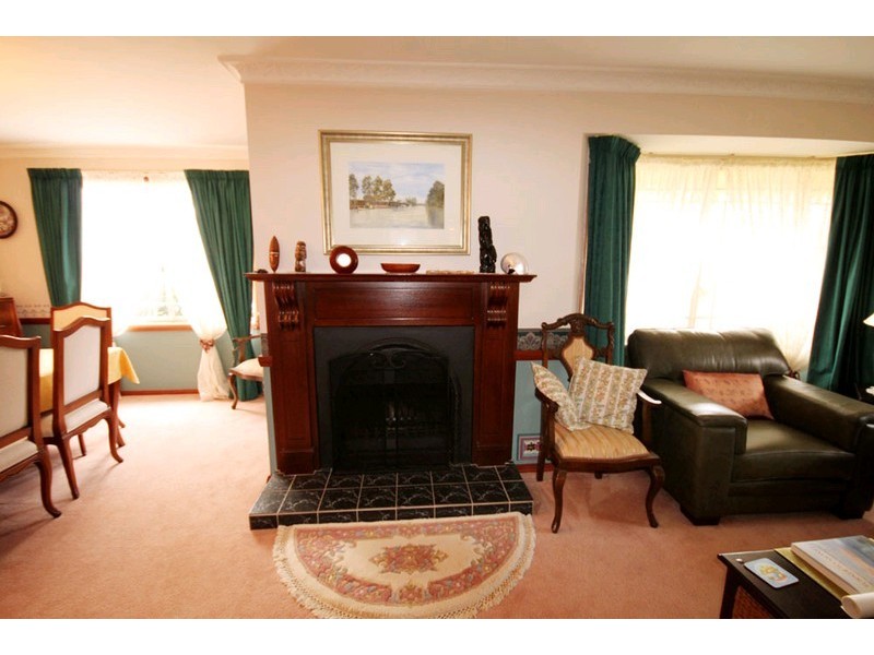 11 Elmslea Drive, Bungendore NSW 2621