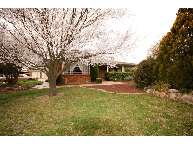 11 Elmslea Drive, Bungendore NSW 2621