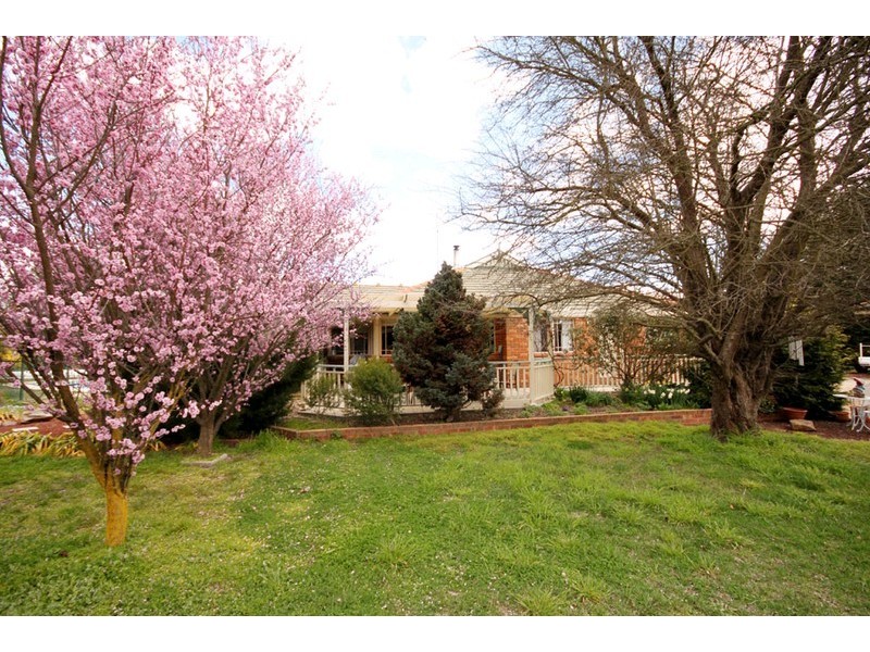 11 Elmslea Drive, Bungendore NSW 2621