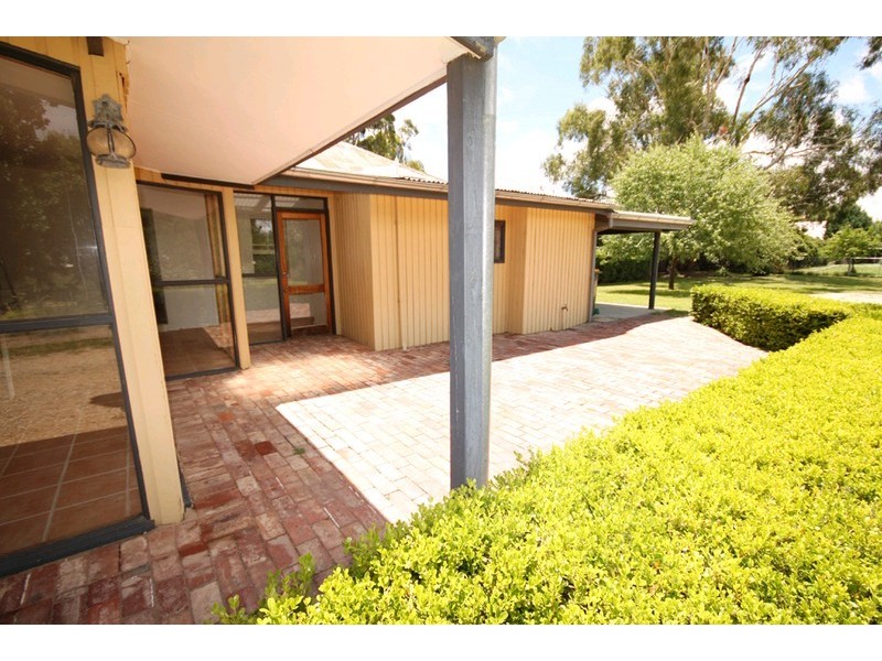 10 Malbon Street, Bungendore NSW 2621