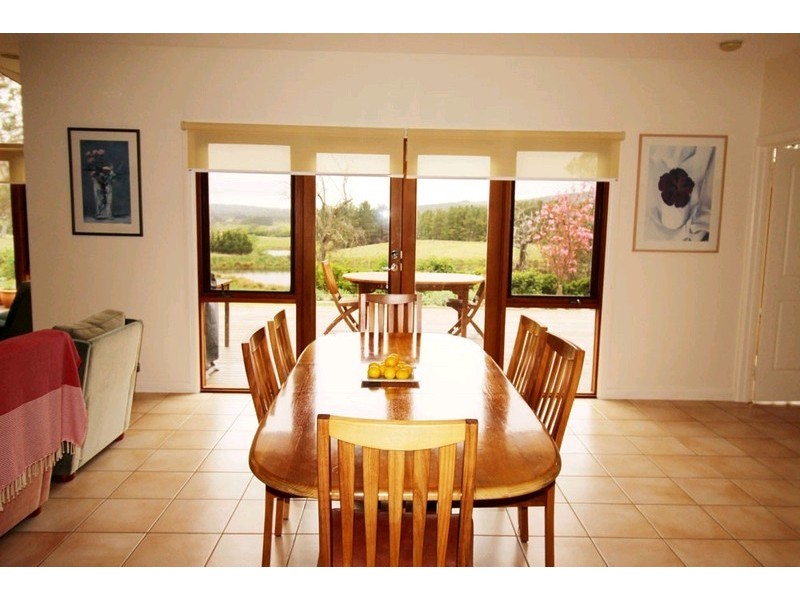 82 Valley View Lane, Wamboin NSW 2620